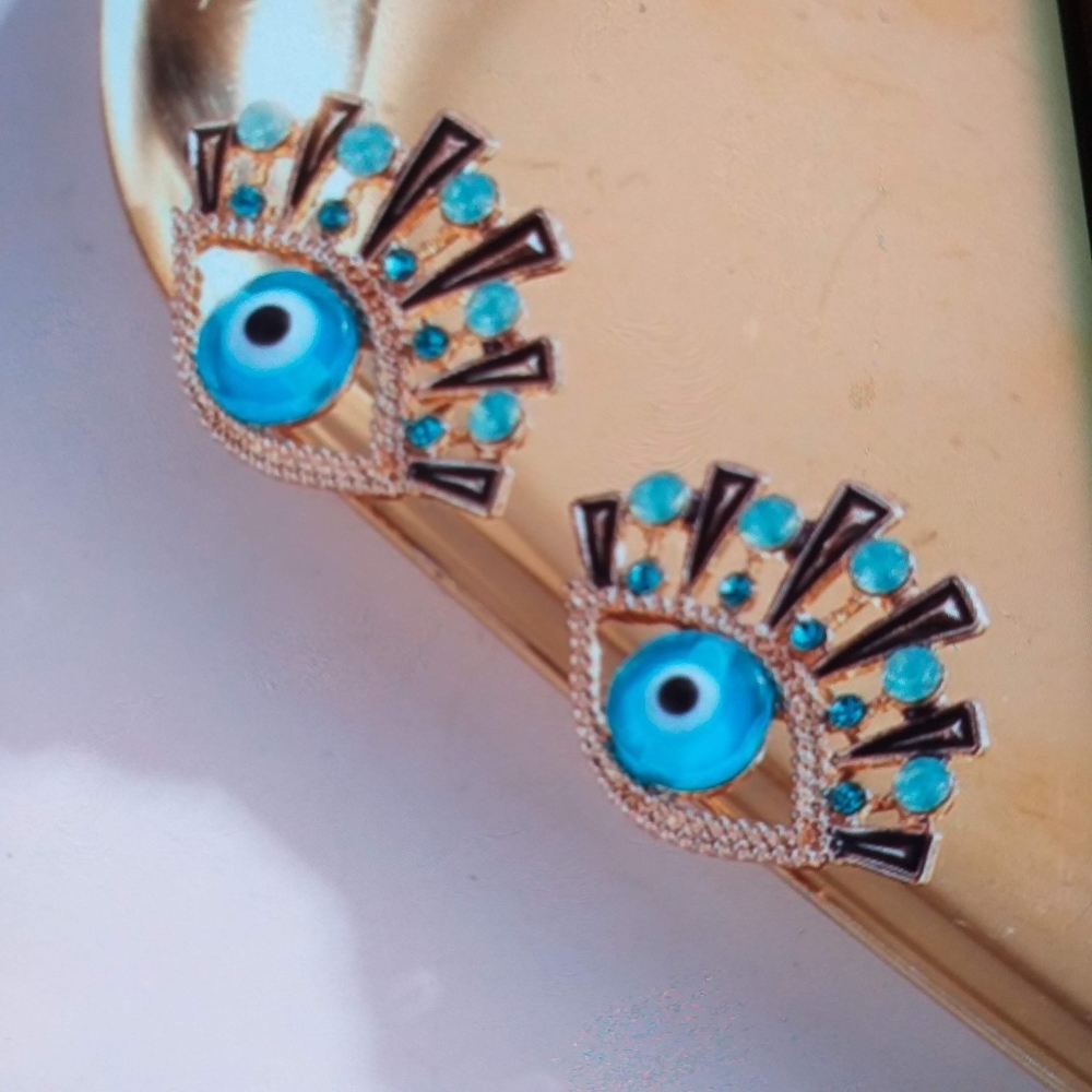 Retro 1 Gold Evil Eye Earrings